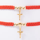 Pulsera Cristo Esbelto en Oro laminado 18k, Hilo Rojo o Negro Para Pareja